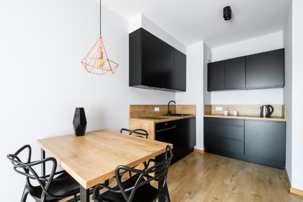 Grzybowska Residence Inter-Apartments Варшава Экстерьер фото